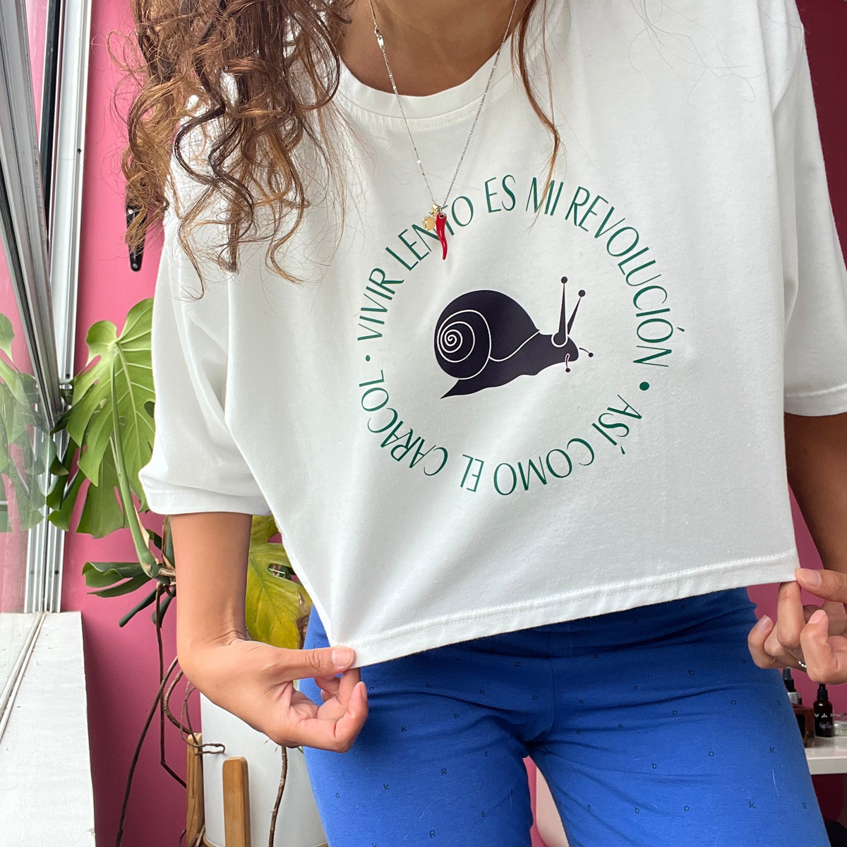 Camiseta "Vivir lento es mi revolución, así como el caracol"